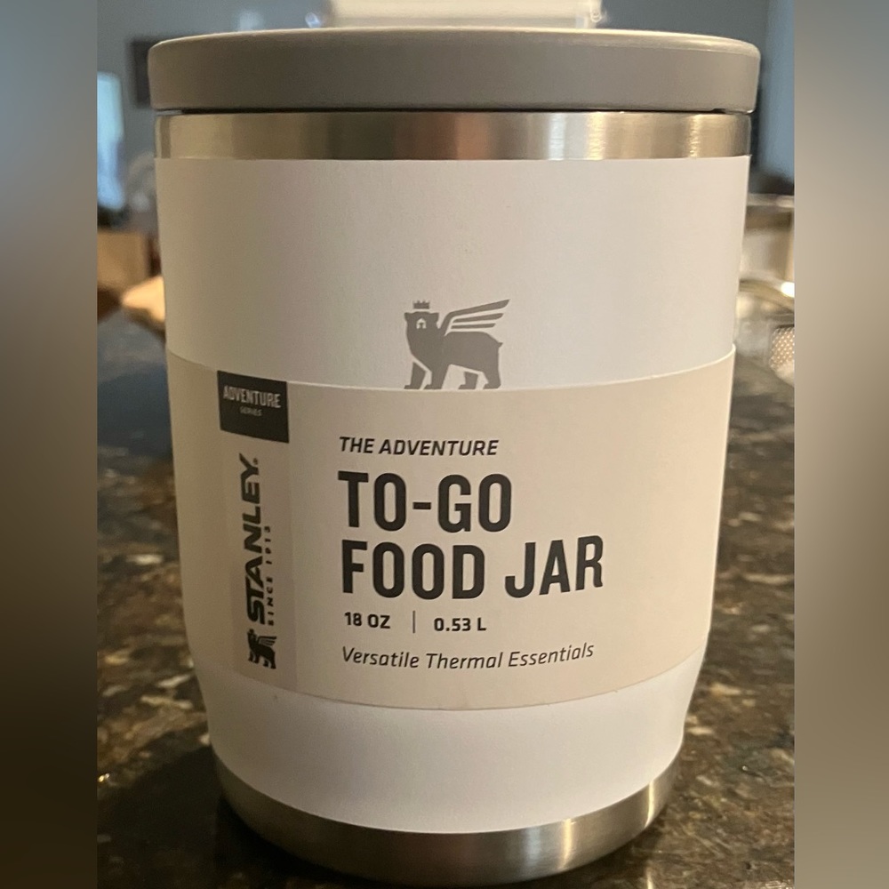 Brand New Stanley 18oz food thermal brand new